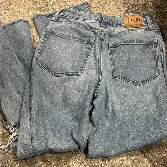 Women's Ultra High-rise Dad Distressed Blue Jeans​ - Picture 6 of 8